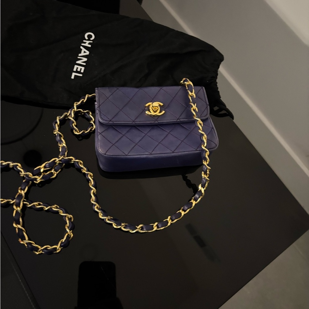 Authentic Mini Vintage Chanel in Navy Blue Quilted Women's Bag
